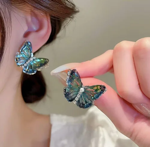 گوشواره‌ پروانه مجیک🦋